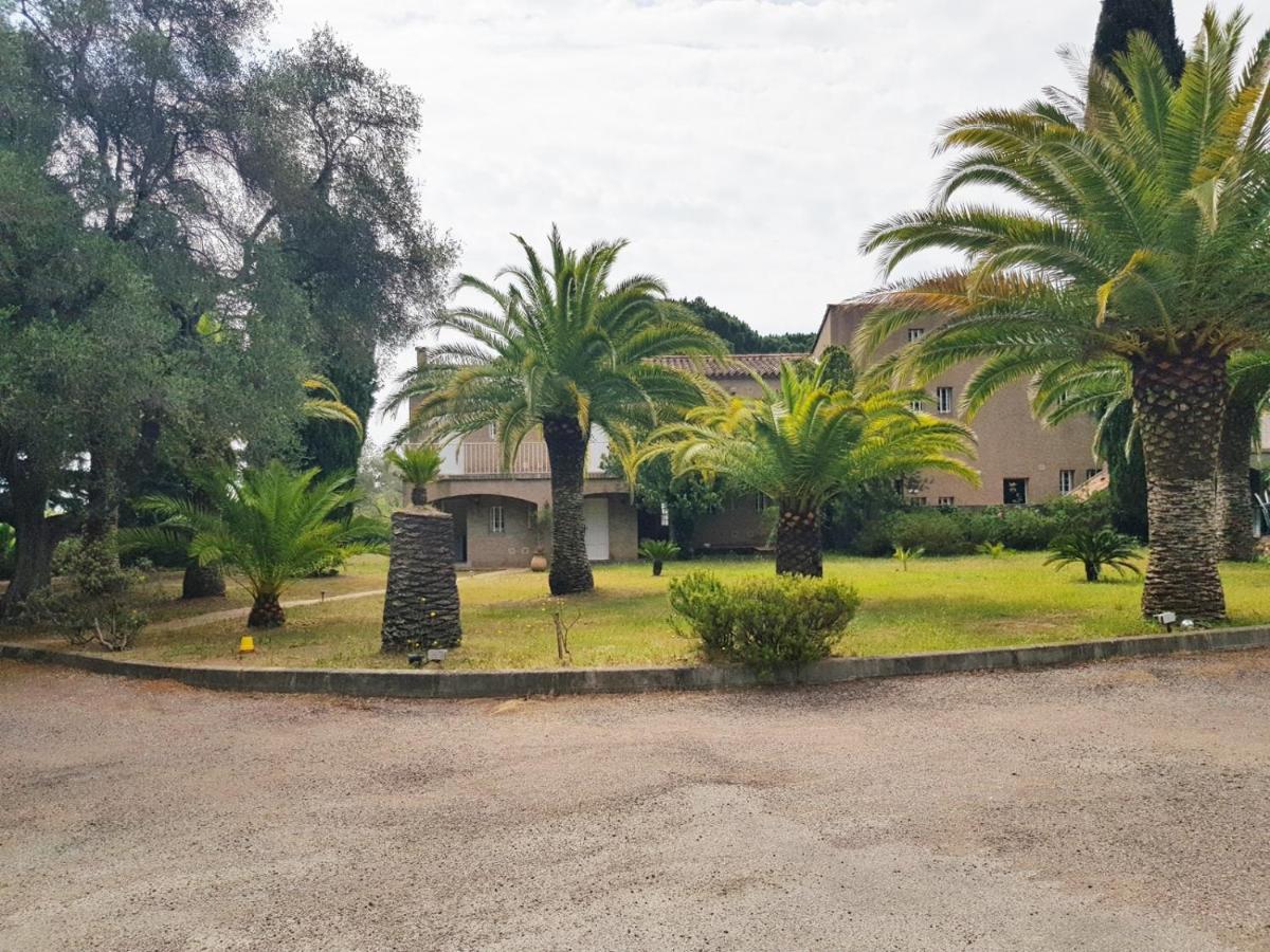 Camp De Base Dei Marres Ramatuelle Exterior foto